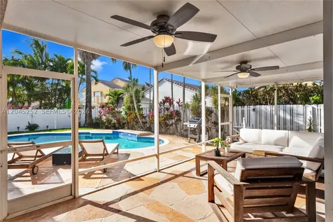 18910 NW 10th Terrace Pembroke Pines FL 33029