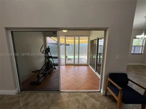8842 NW 142nd Lane Miami Lakes FL 33018