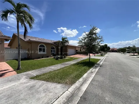 8842 NW 142nd Lane Miami Lakes FL 33018