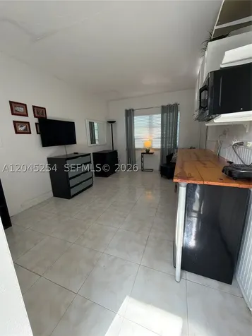 250 SE Park Street Dania Beach FL 33004