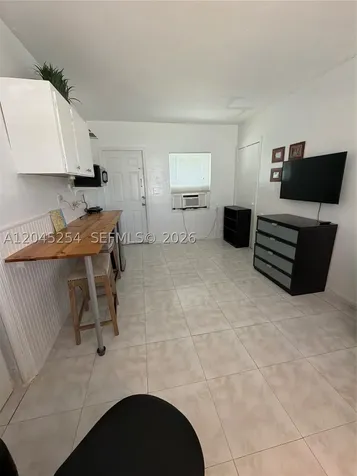 250 SE Park Street Dania Beach FL 33004