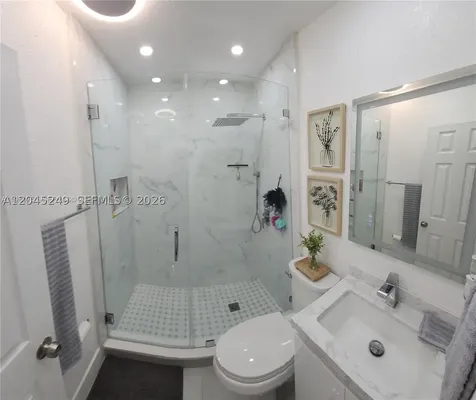 734 W 32nd Street Hialeah FL 33012