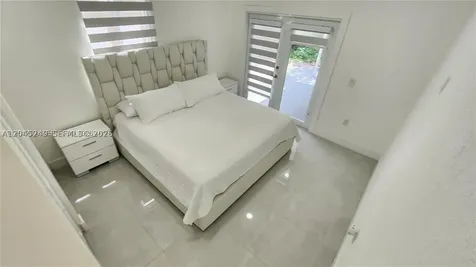 734 W 32nd Street Hialeah FL 33012