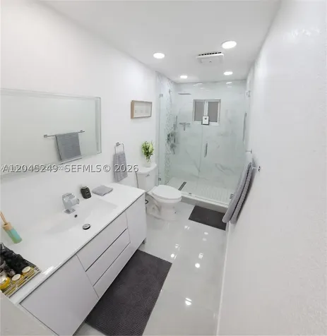 734 W 32nd Street Hialeah FL 33012