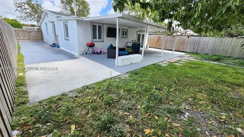 734 W 32nd Street Hialeah FL 33012