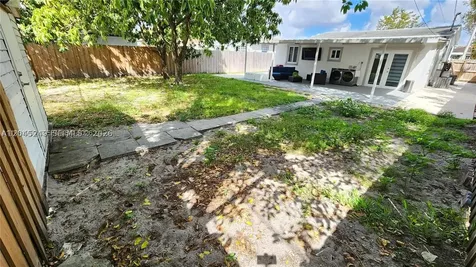 734 W 32nd Street Hialeah FL 33012