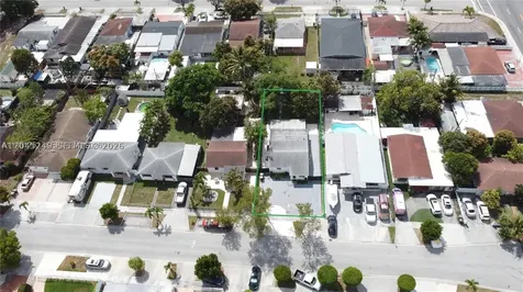 734 W 32nd Street Hialeah FL 33012