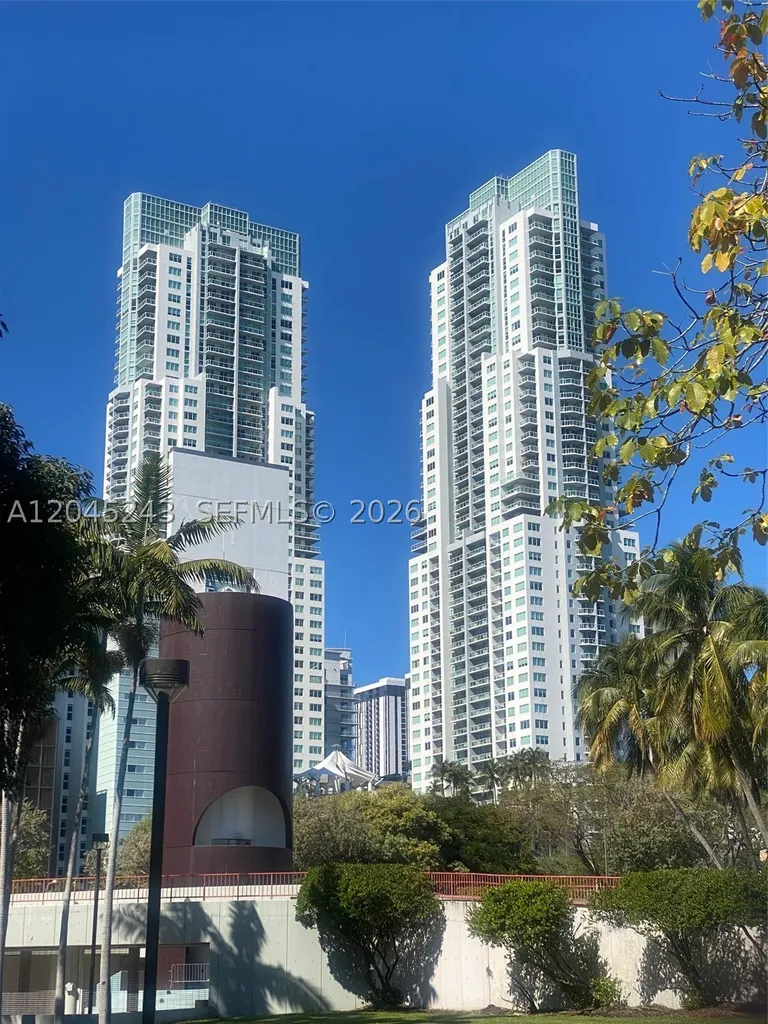 253 NE 2nd Street Miami FL 33132