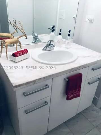253 NE 2nd Street Miami FL 33132