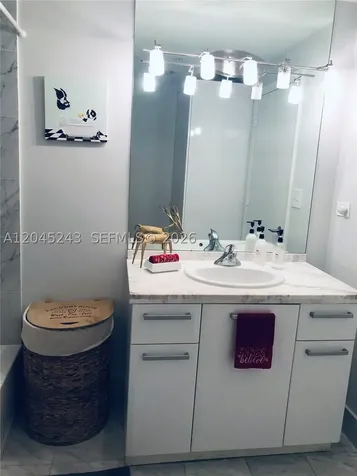 253 NE 2nd Street Miami FL 33132