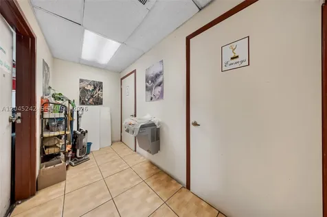9465 SW 56th Street Miami FL 33165