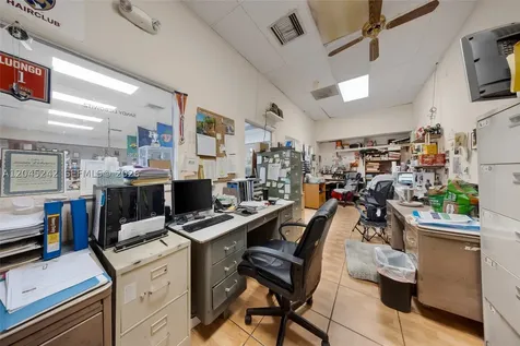 9465 SW 56th Street Miami FL 33165