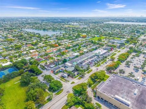 9465 SW 56th Street Miami FL 33165