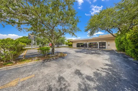 9465 SW 56th Street Miami FL 33165
