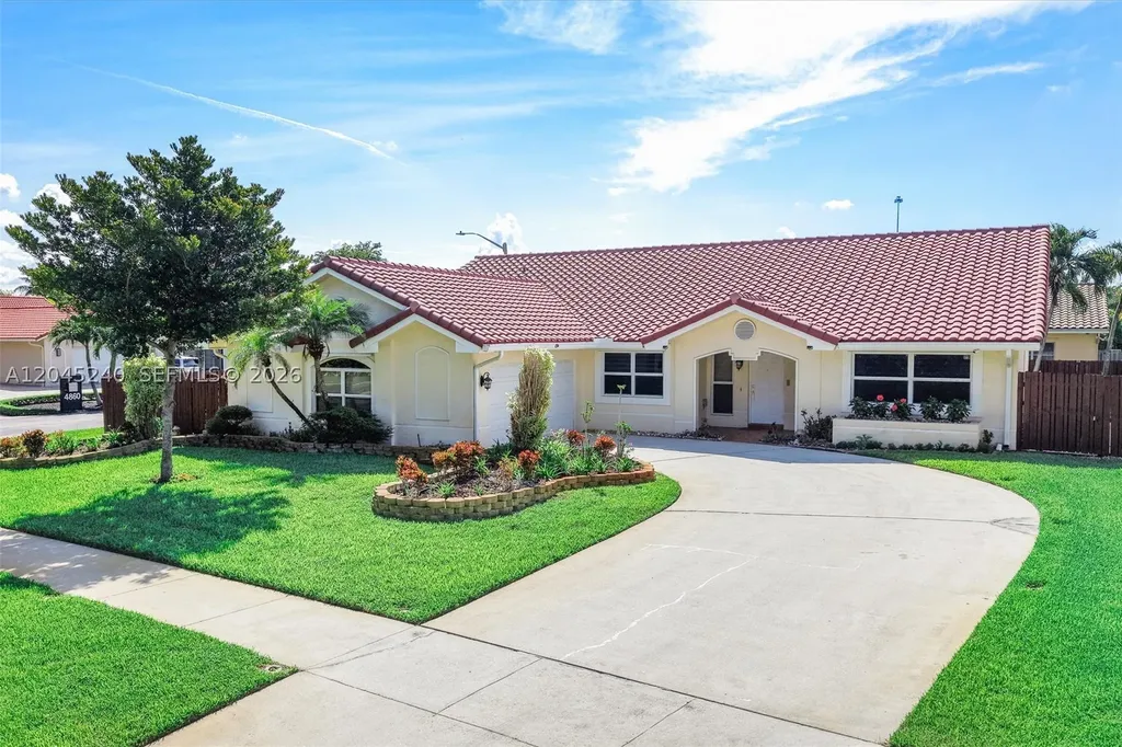 4870 Hawkes Bluff Avenue Davie FL 33331