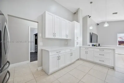 4870 Hawkes Bluff Avenue Davie FL 33331