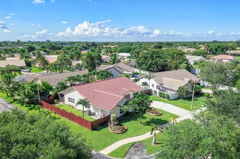 4870 Hawkes Bluff Avenue Davie FL 33331