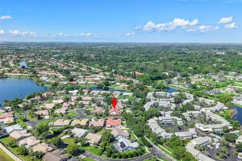4870 Hawkes Bluff Avenue Davie FL 33331