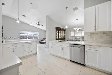 4870 Hawkes Bluff Avenue Davie FL 33331