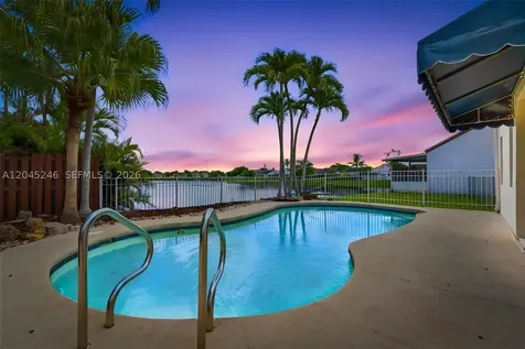8165 NW 187th Terrace Hialeah FL 33015