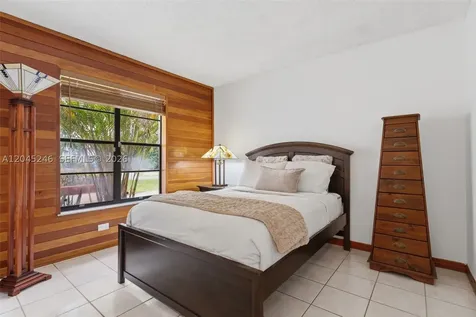 8165 NW 187th Terrace Hialeah FL 33015