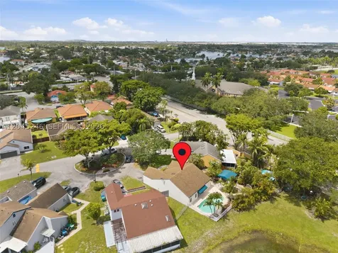 8165 NW 187th Terrace Hialeah FL 33015