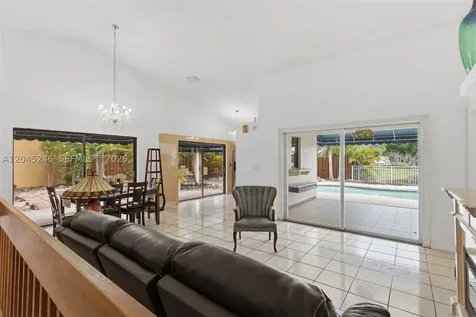 8165 NW 187th Terrace Hialeah FL 33015