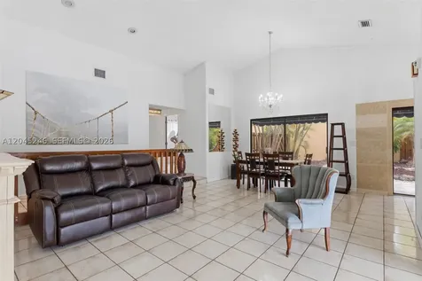 8165 NW 187th Terrace Hialeah FL 33015