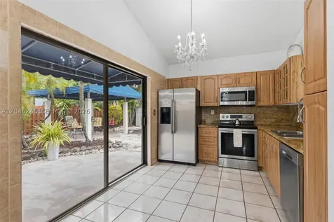 8165 NW 187th Terrace Hialeah FL 33015