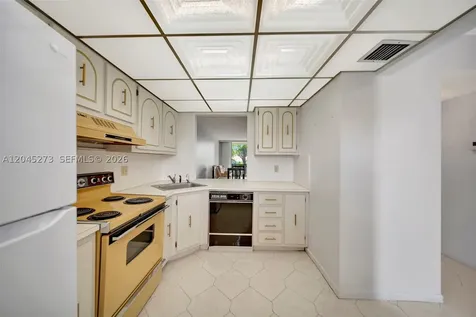 2571 Aragon Boulevard Sunrise FL 33322