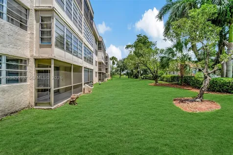 2571 Aragon Boulevard Sunrise FL 33322