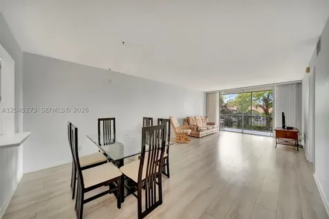 2571 Aragon Boulevard Sunrise FL 33322