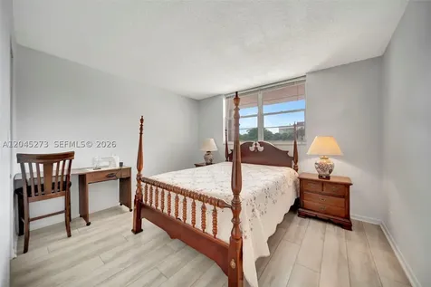 2571 Aragon Boulevard Sunrise FL 33322