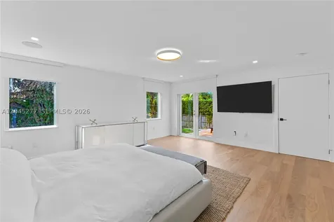 8926 Emerson Avenue Surfside FL 33154