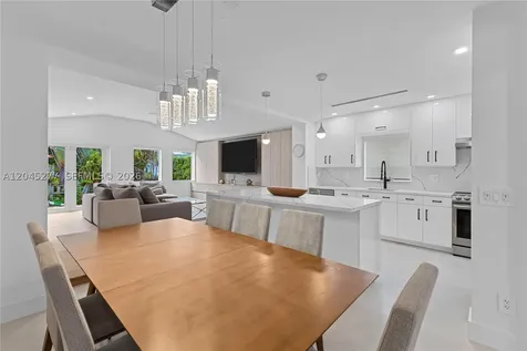 8926 Emerson Avenue Surfside FL 33154