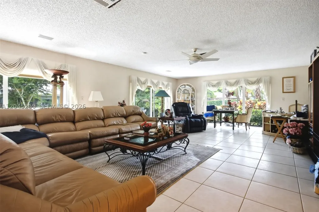 908 Cypress Terrace Pompano Beach FL 33069