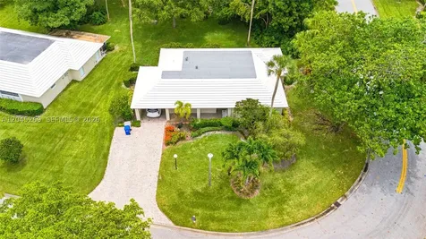 908 Cypress Terrace Pompano Beach FL 33069