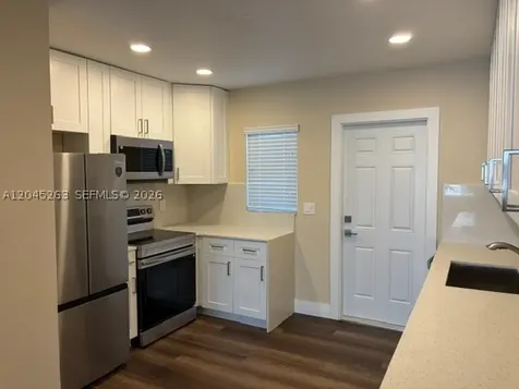 206 NE 1st Court Dania Beach FL 33004