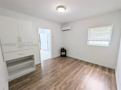 351 E 5th Street Hialeah FL 33010