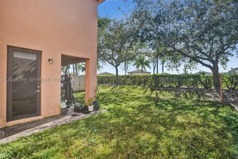 2502 NE 1st Street Homestead FL 33033