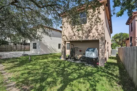 2502 NE 1st Street Homestead FL 33033