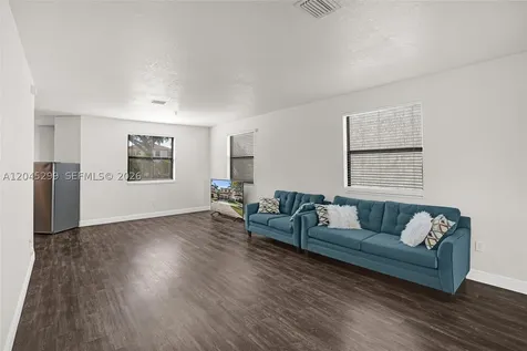 2502 NE 1st Street Homestead FL 33033