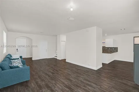 2502 NE 1st Street Homestead FL 33033