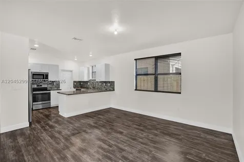 2502 NE 1st Street Homestead FL 33033