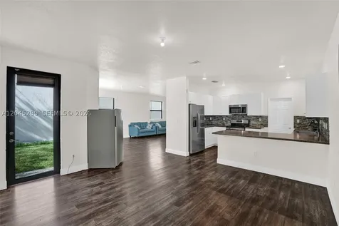 2502 NE 1st Street Homestead FL 33033