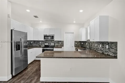 2502 NE 1st Street Homestead FL 33033
