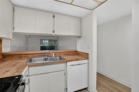 7420 SW 59th Avenue South Miami FL 33143