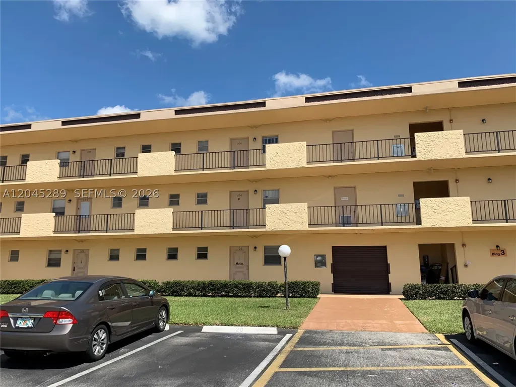 201 Berkley Road Hollywood FL 33024