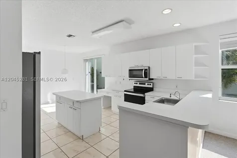 Pembroke Pines FL 33028