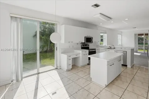 Pembroke Pines FL 33028